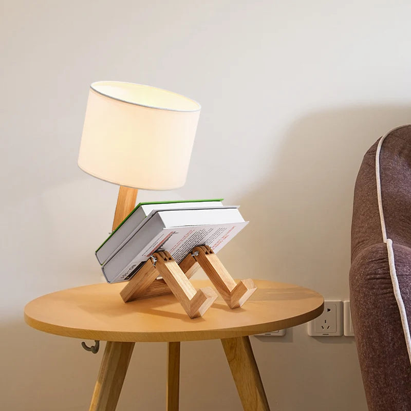 Lampe de bureau en bois et bambou avec abat-jour en tissu beige