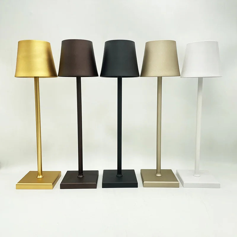 Lampe de table LED rechargeable - ambiance sophistiquée hospitality design - lumière éteinte