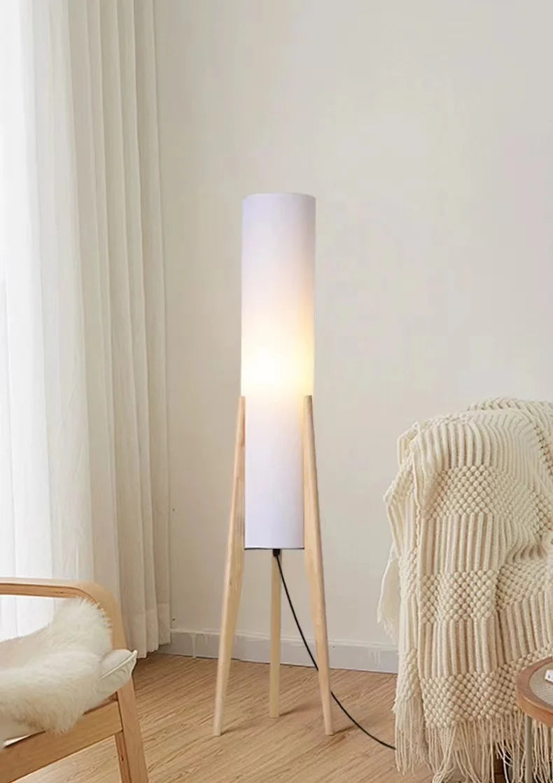 Lampadaire LED bois massif éclairage minimaliste salon éclairé