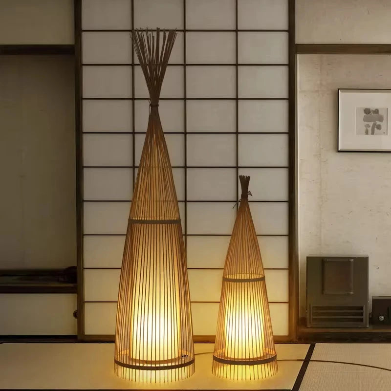 Lampadaire bambou tressé LED - détail double source lumineuse bidirectionnelle