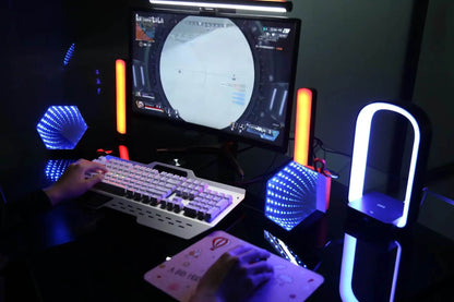 Hexagone RGB : RGB Lumière de tunnel à miroir hexagonal 3D RVB LED Lampe d'ambiance de bureau Calculer les lumières du capteur de synchronisation du rythme de la musique de jeu Décoration de la pièce - myledly