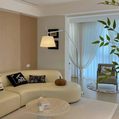 Lampe sur pied arc minimaliste - détail bras orientable sculptural
