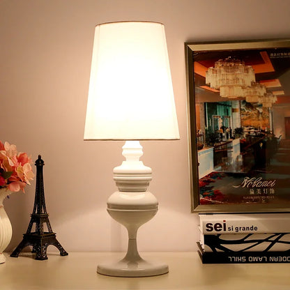 Lampadaire design nordique tablette - éclairage directionnel projet résidentiel