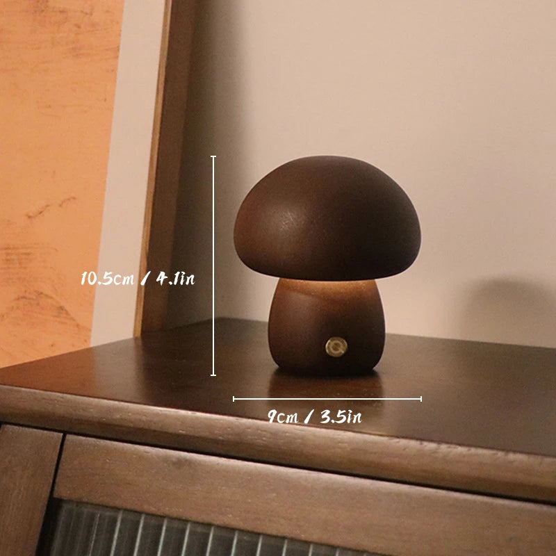 Wooden Mushroom : Lampe de chevet en bois de hêtre et de noyer, interrupteur tactile, intensité variable, rechargeable par USB